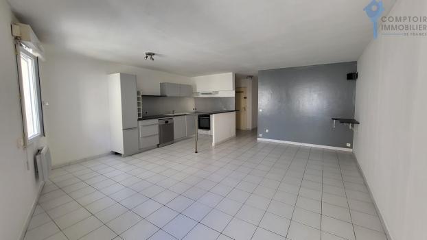 DPT GARD (30),  vendre, LA CALMETTE, appartement type 3, cave et garage 45m

